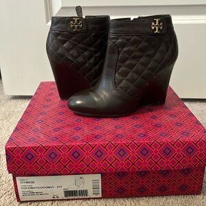 Tory Burch Leila Wedge Bootie- size -6.5- color- coconut